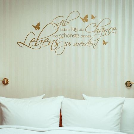 Landhotel Classic Oranienburg Exteriör bild