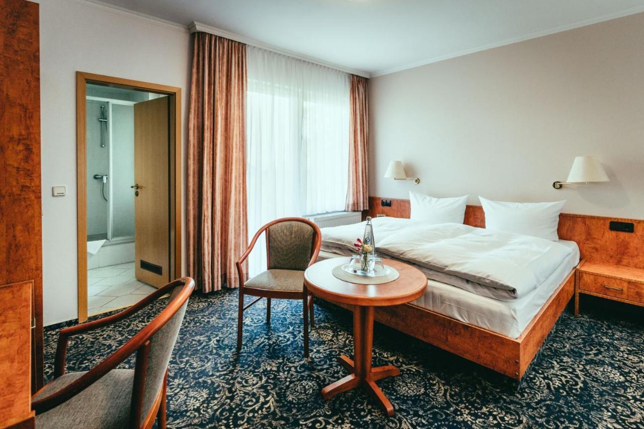 Landhotel Classic Oranienburg Exteriör bild
