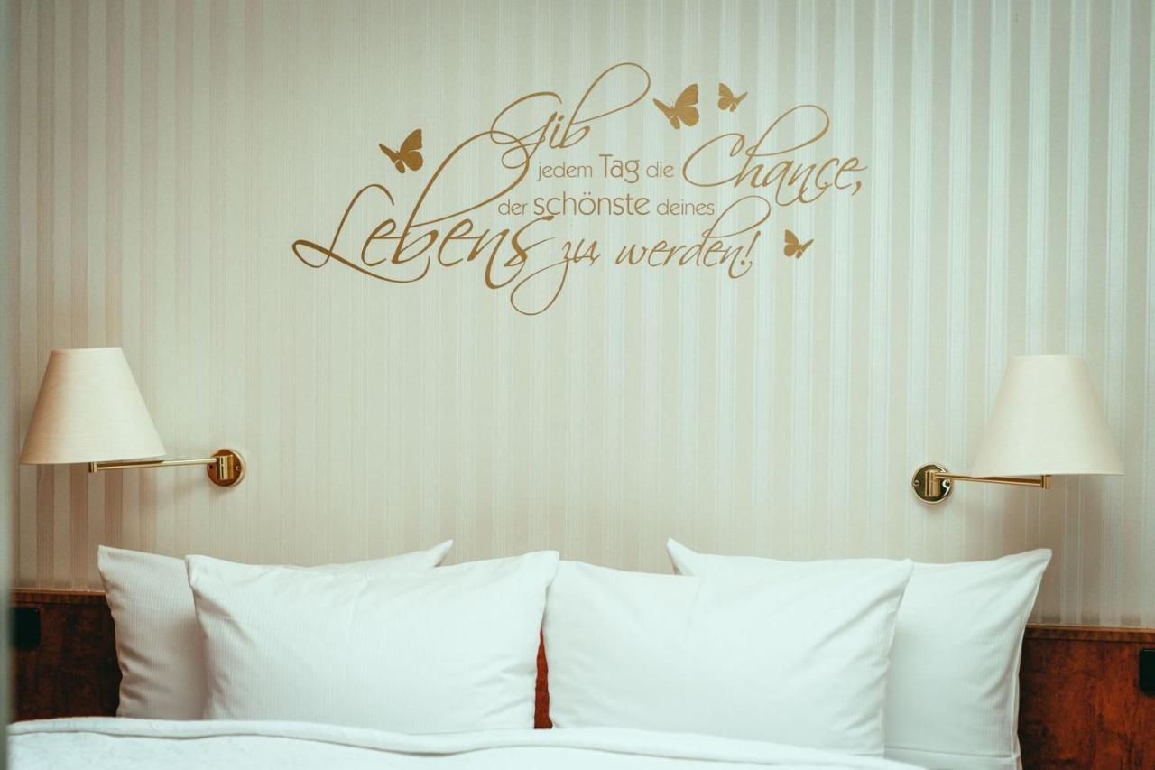 Landhotel Classic Oranienburg Exteriör bild